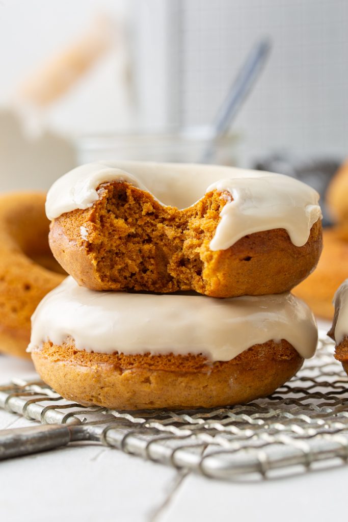 vegan pumpkin donuts